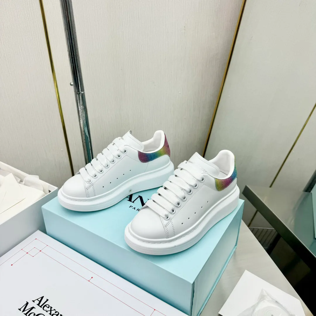 Women's Sneakers ALEXANDER MCQUEEN 18011234