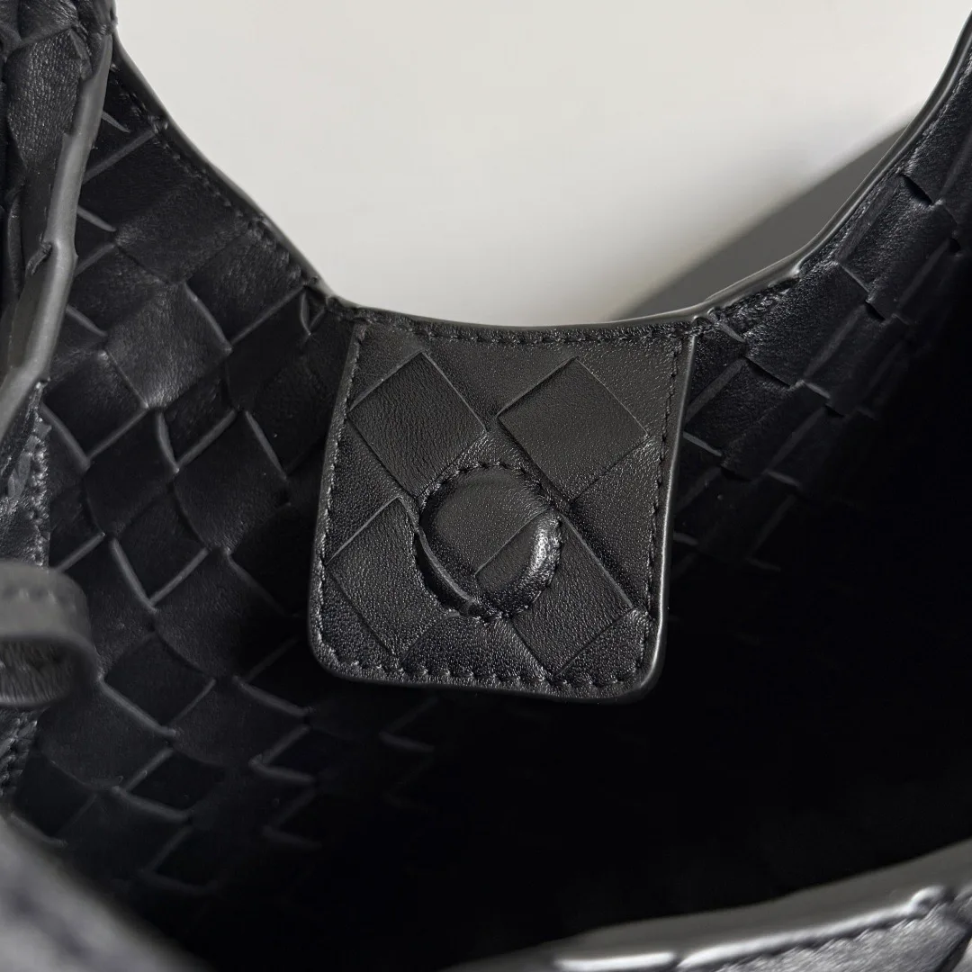 Women's Classic Handbags BOTTEGA VENETA 17533715