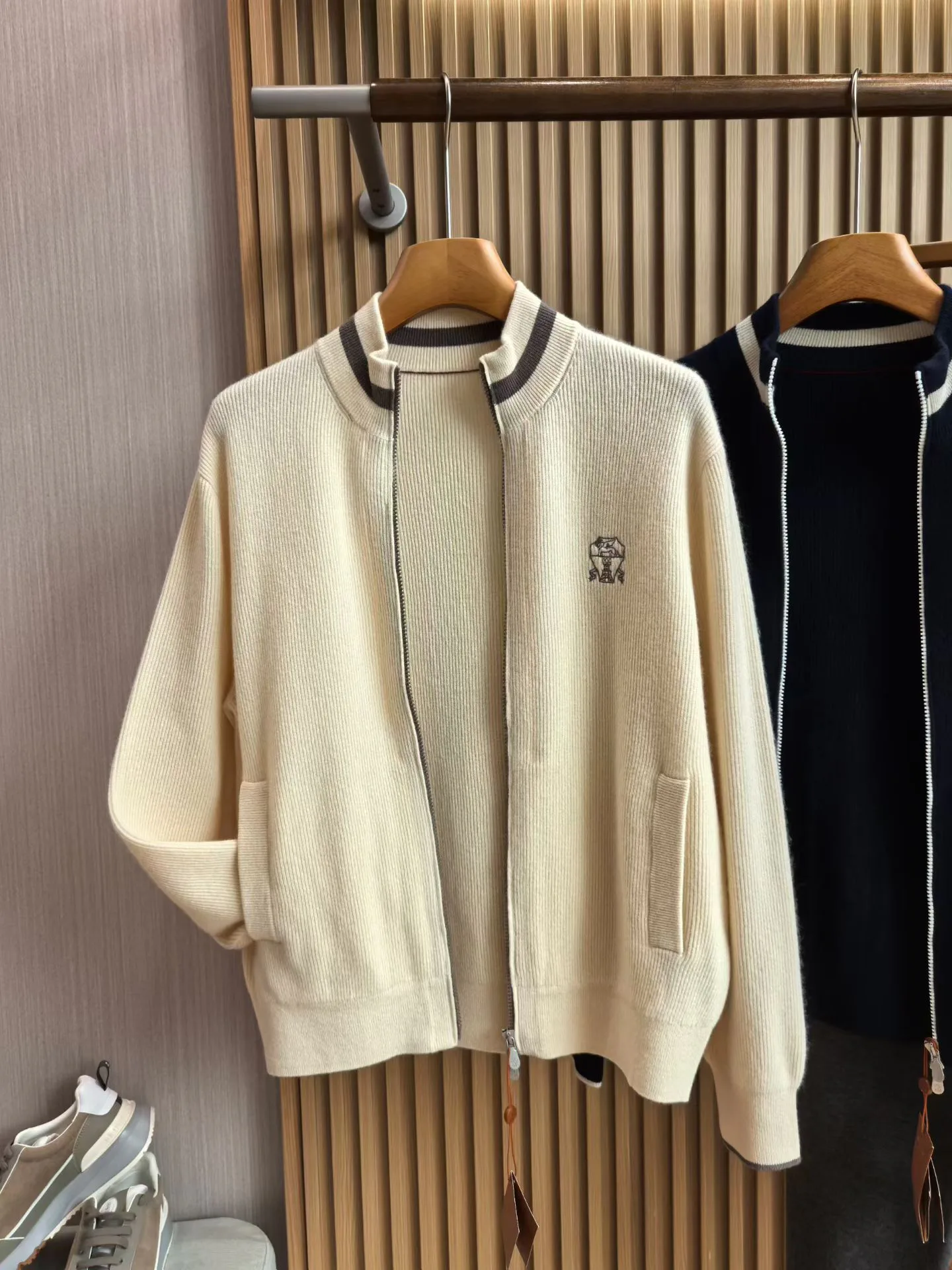 Men's Jumpers And Sweaters BRUNELLO CUCINELLI 18083997
