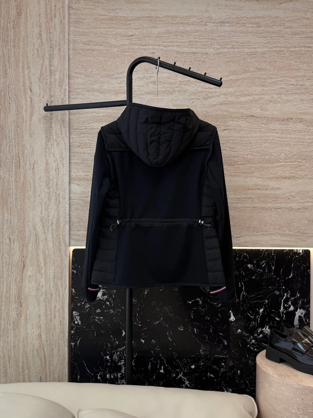 Women's Jackets And Down Jackets MONCLER 18512976