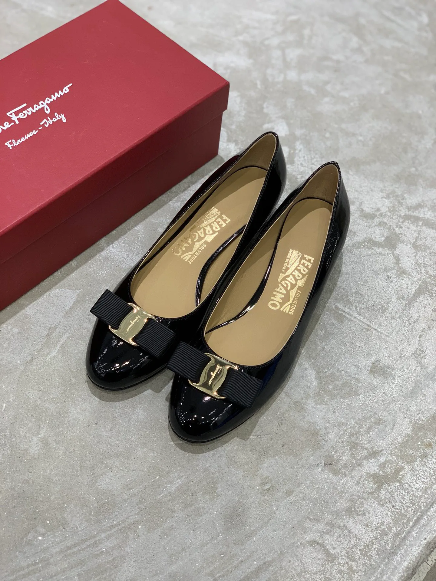 Women's Ballet Flats SALVATORE FERRAGAMO 18340668