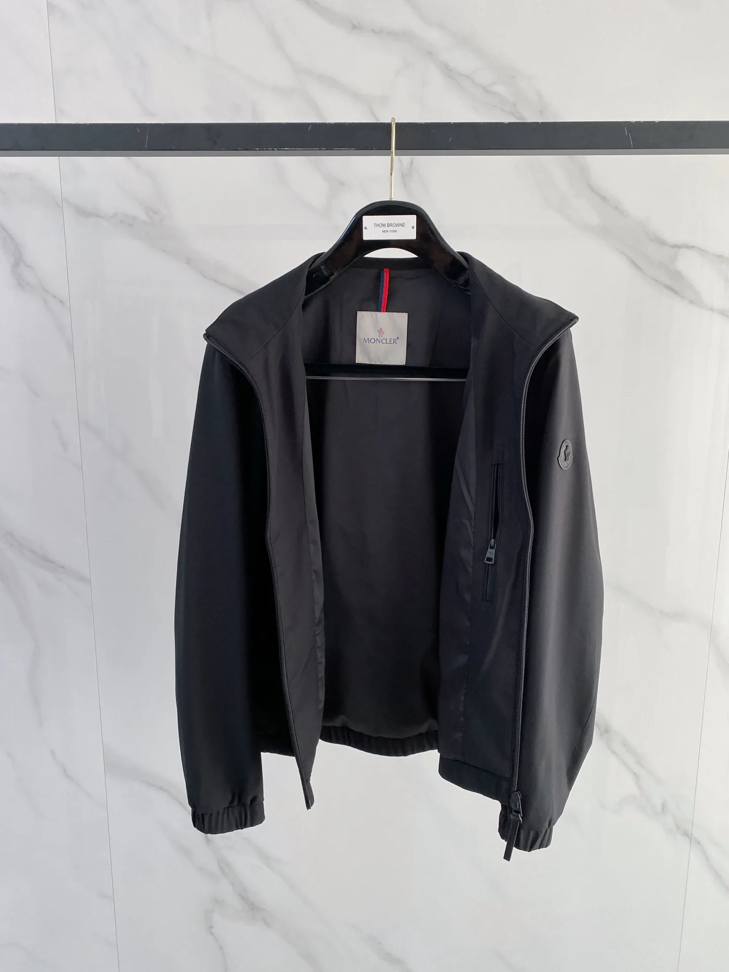 Men's Jackets And Down Jackets MONCLER 18368845