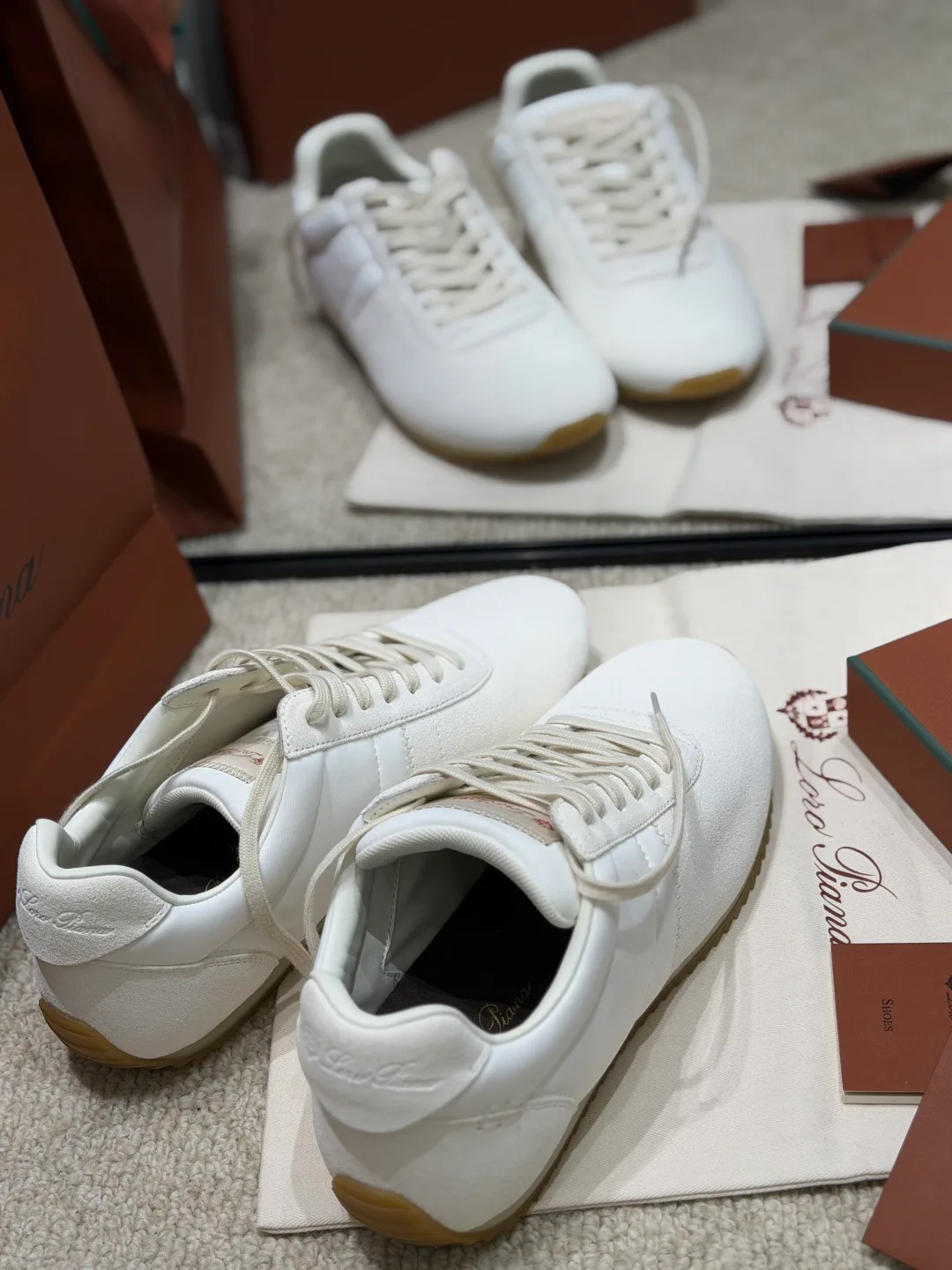 Men's Sneakers LORO PIANA 18393589