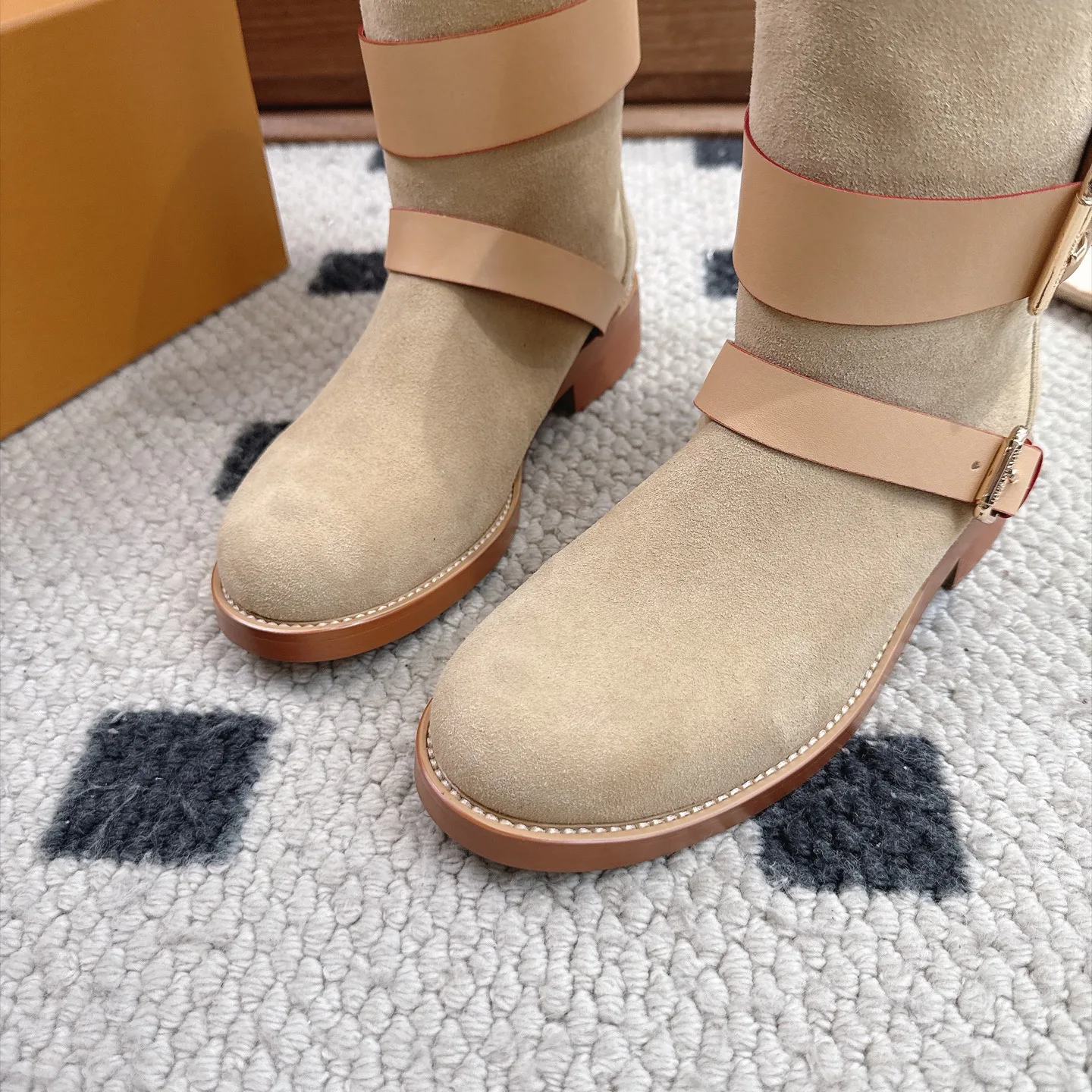 Women's Ankle Boots LOUIS VUITTON 18025520