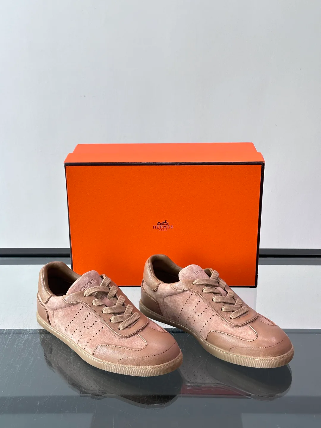 Women's Sneakers HERMES 18102686