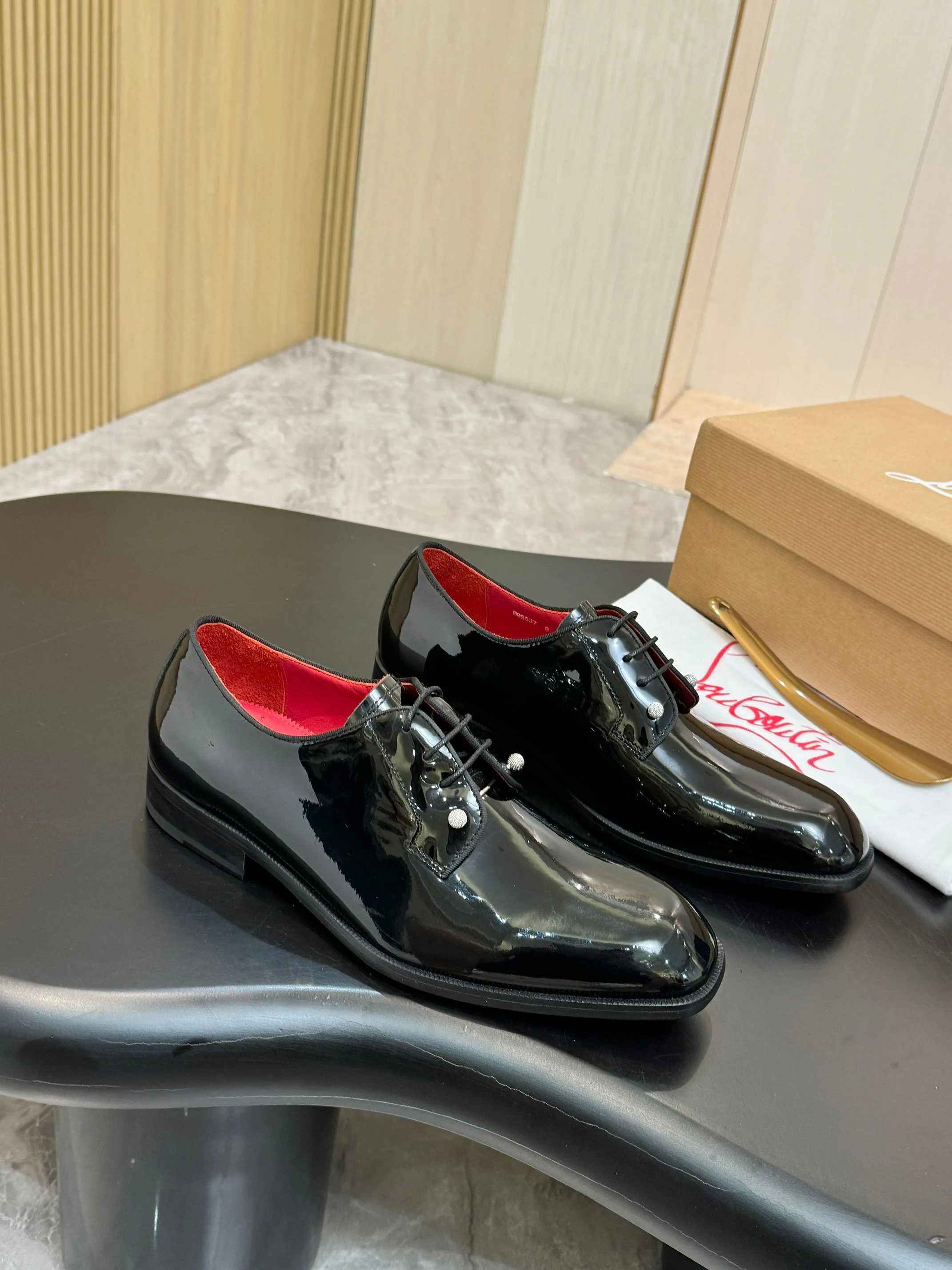 Men's Loafers And Dress Shoes CHRISTIAN LOUBOUTIN 18119101