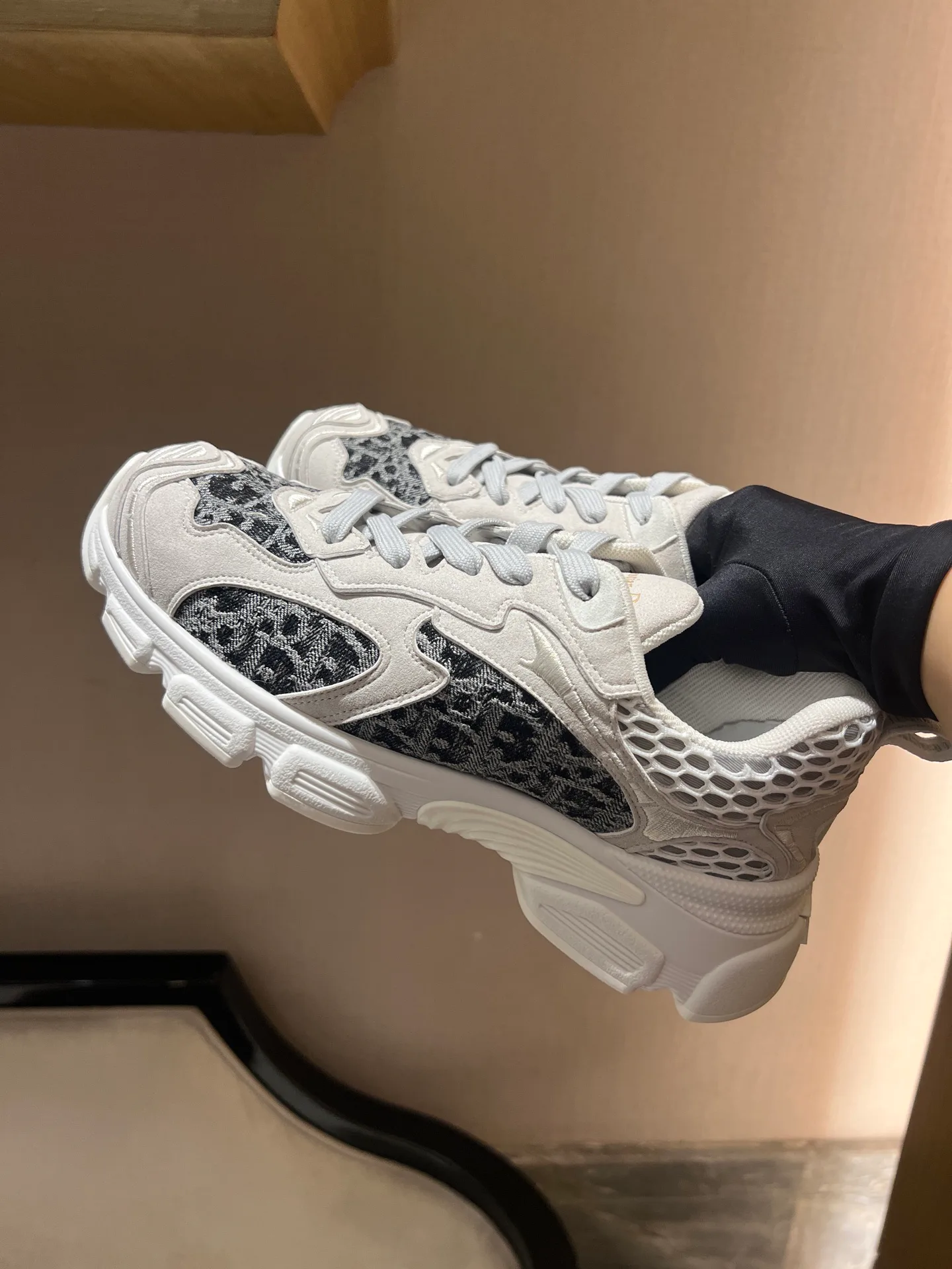 Women's Sneakers CHRISTIAN DIOR 18020279