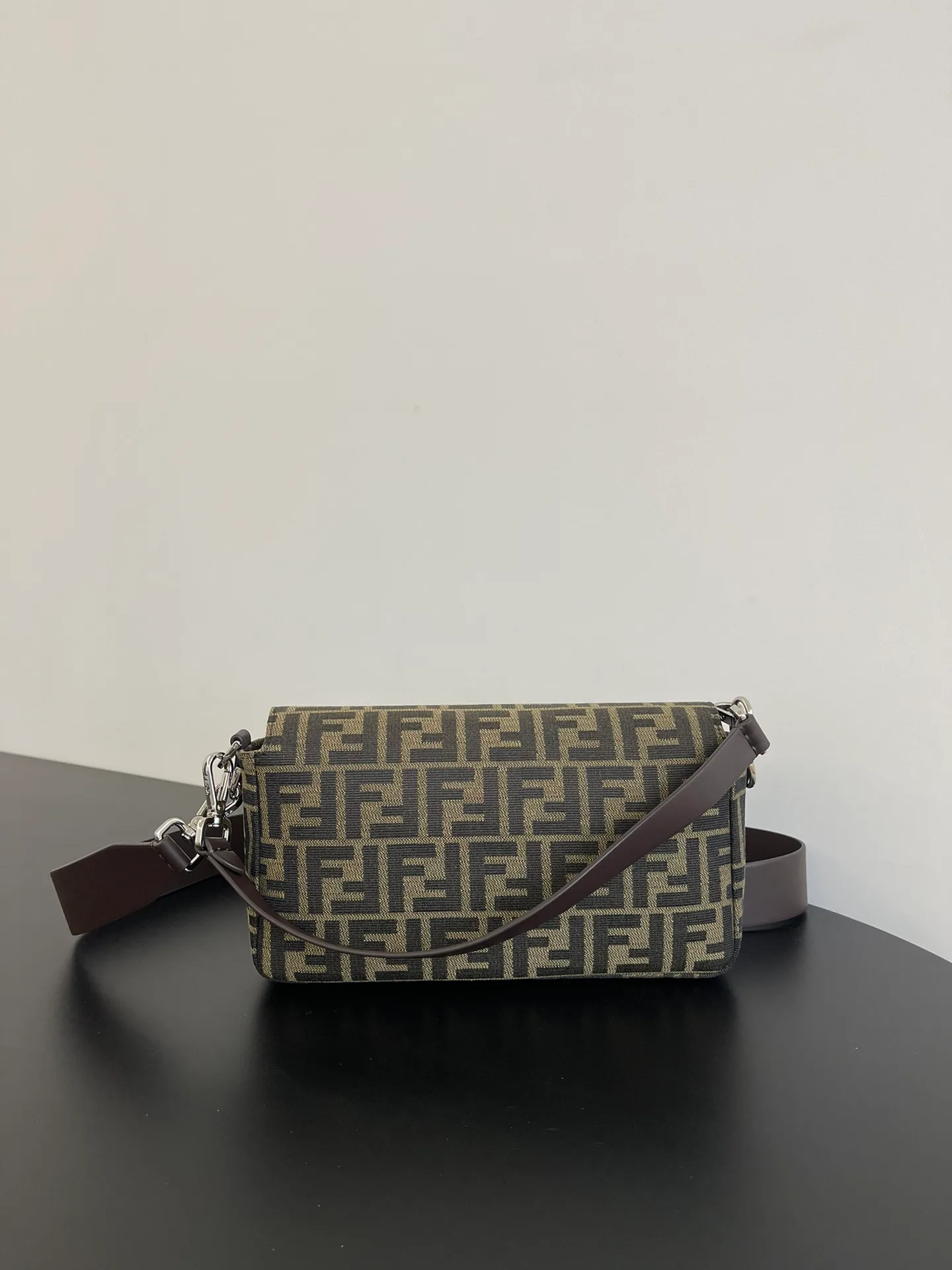 Women's Classic Handbags FENDI 17880616