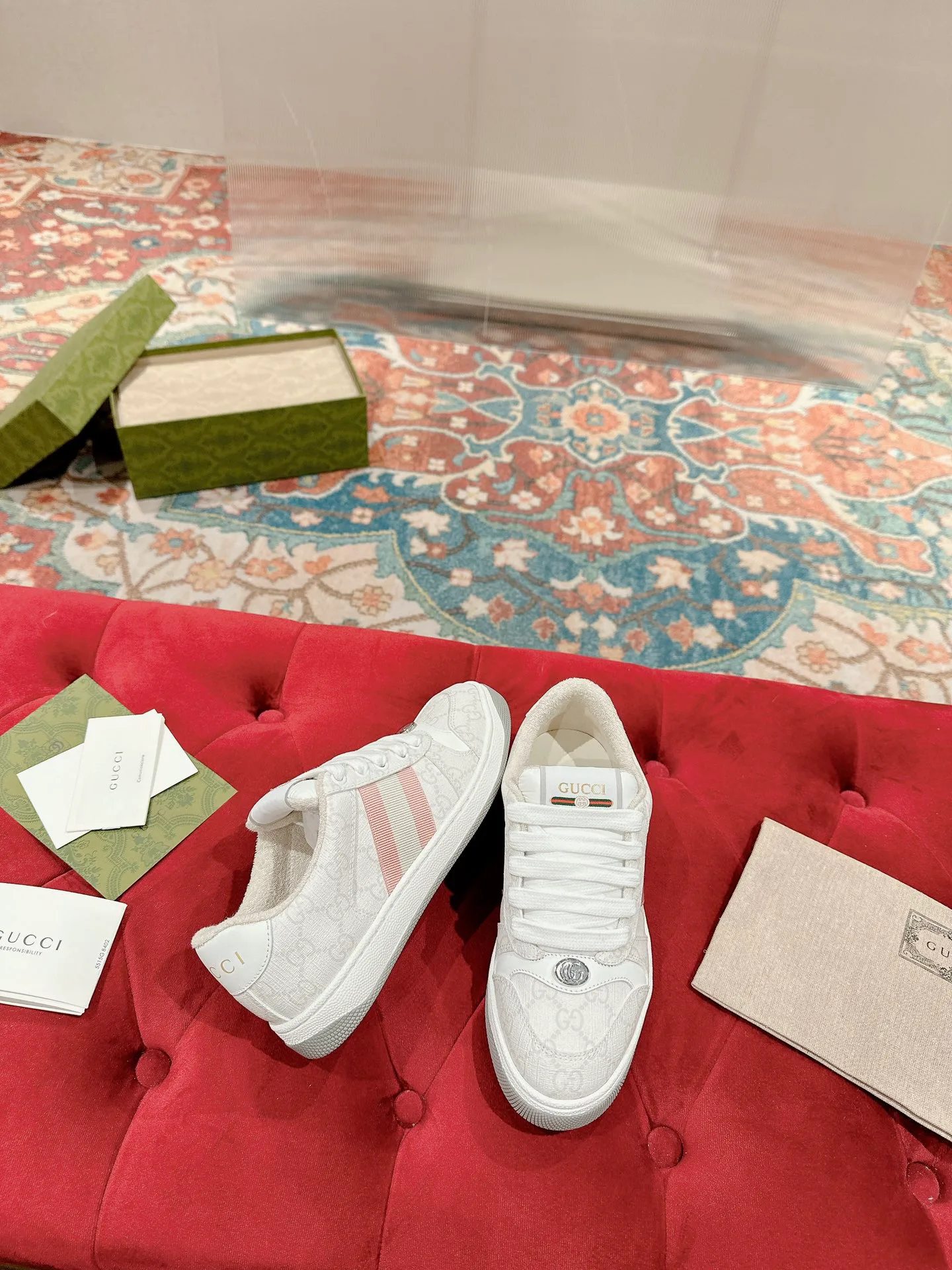 Women's Sneakers GUCCI 17956705