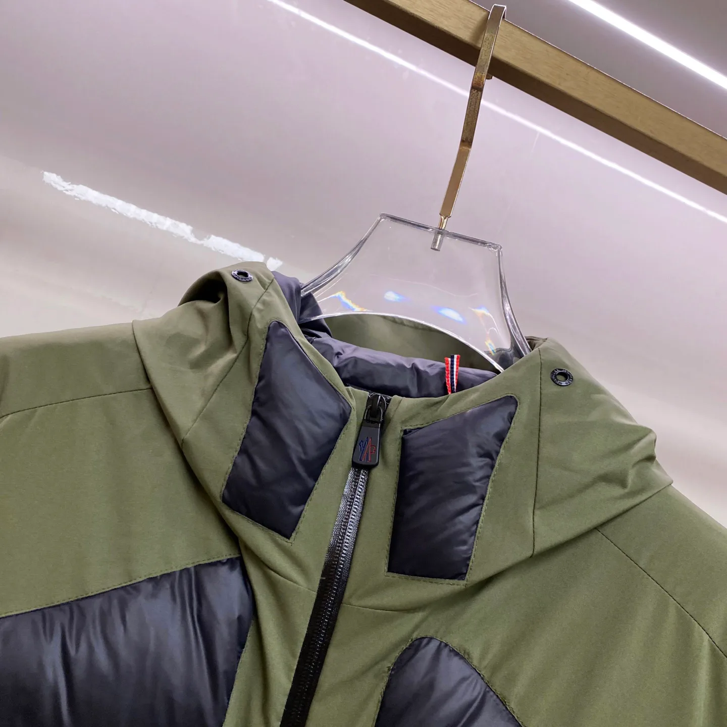 Men's Jackets And Down Jackets MONCLER 18029239