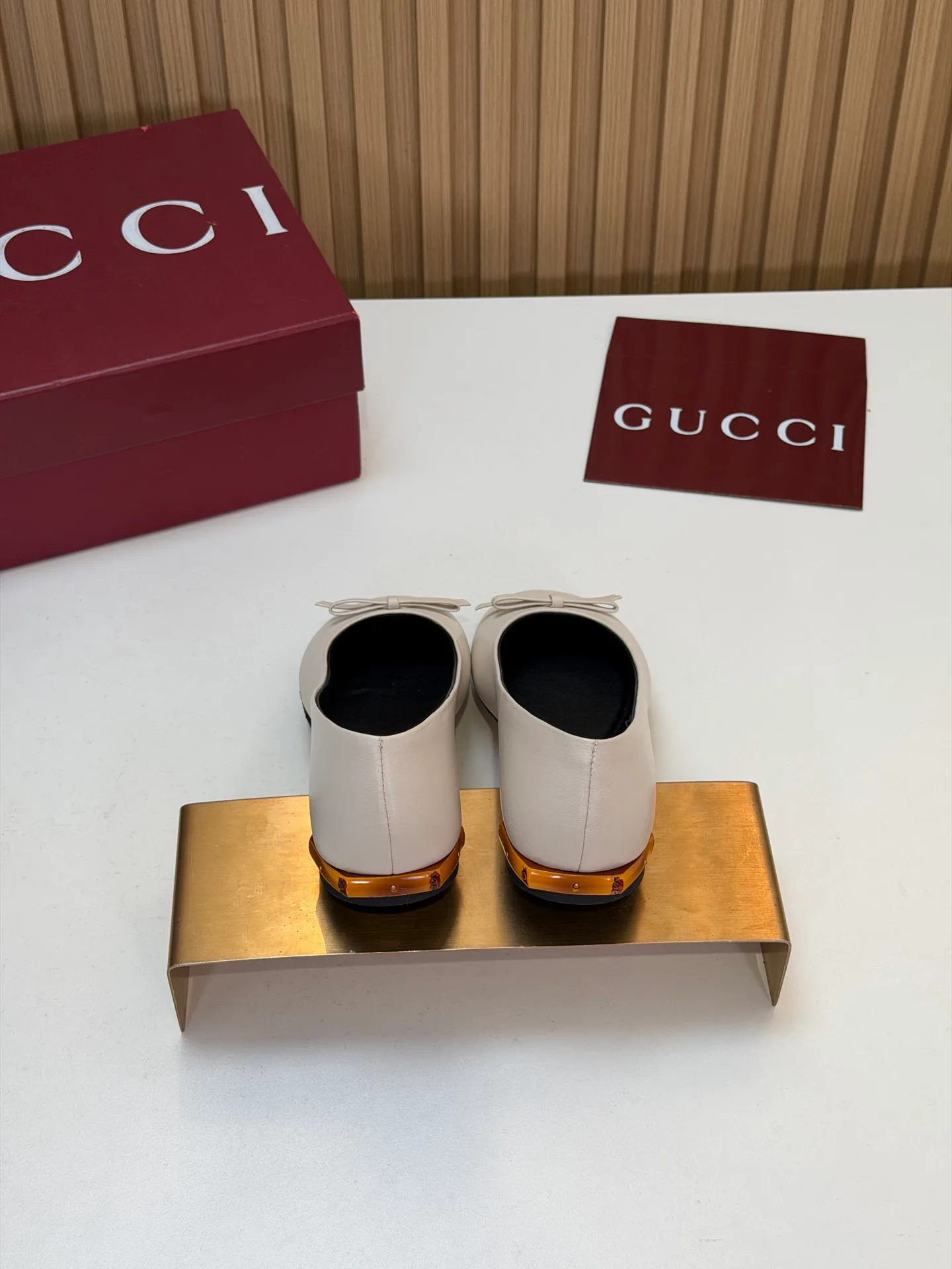 Women's Ballet Flats GUCCI 18083633