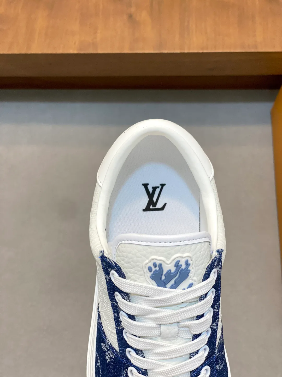 Men's Sneakers LOUIS VUITTON 17934208