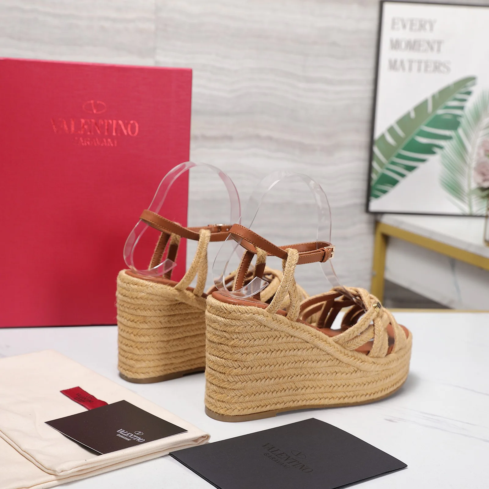 Women's Open-Toe Sandals VALENTINO 18346926