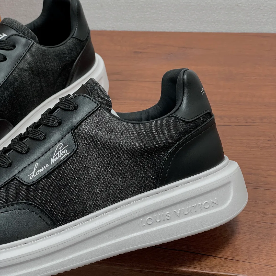Men's Sneakers LOUIS VUITTON 17542438