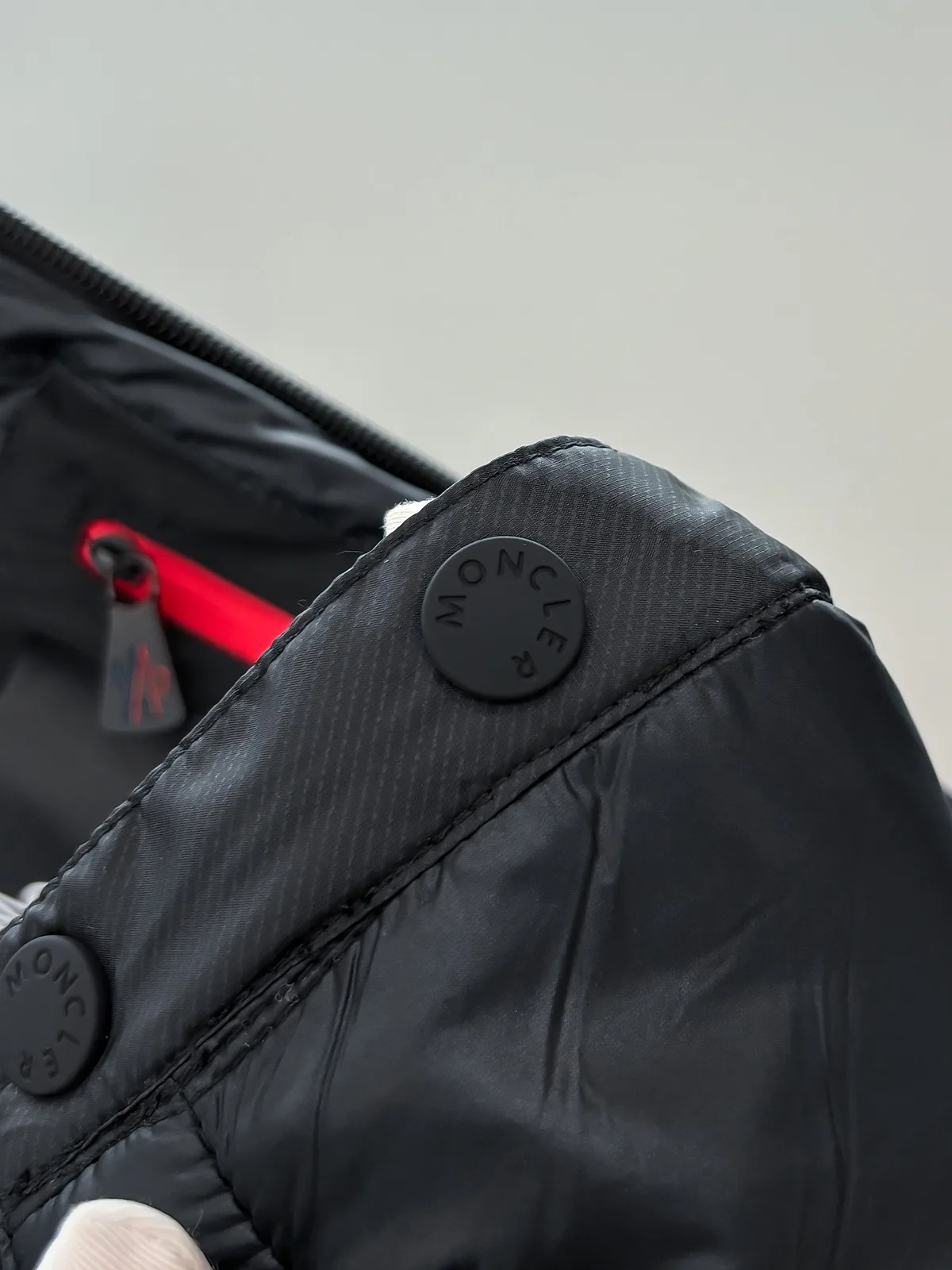 Men's Jackets And Down Jackets MONCLER 18295894