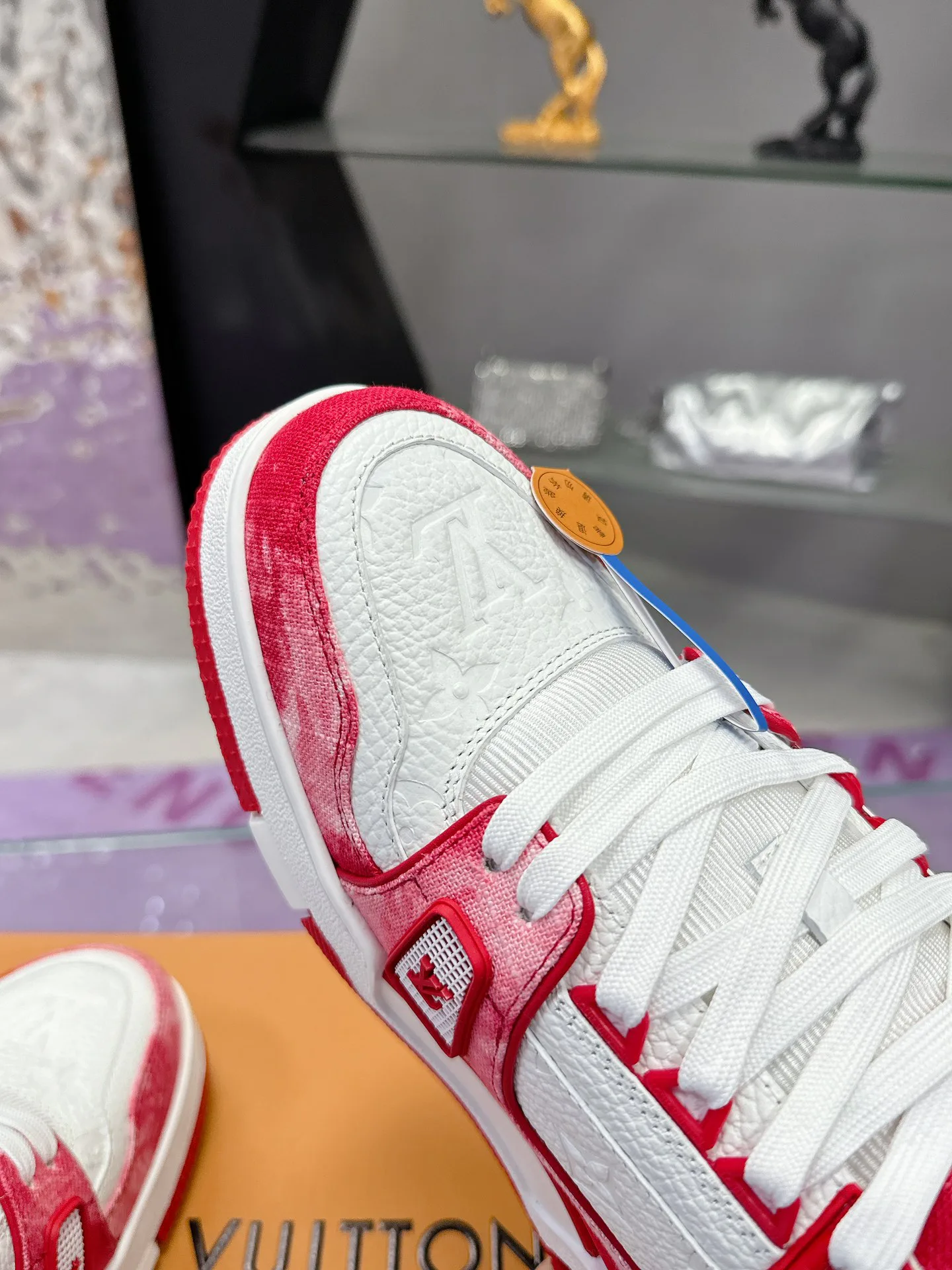 Women's Sneakers LOUIS VUITTON 17530408