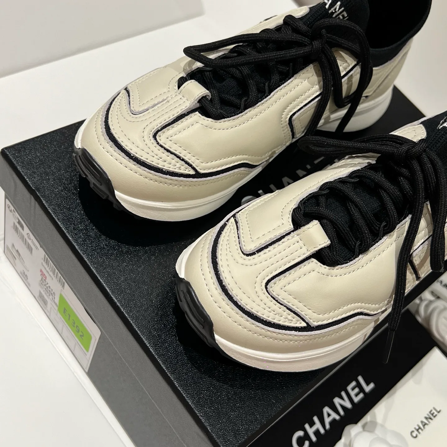 Women's Sneakers CHANEL 17733655