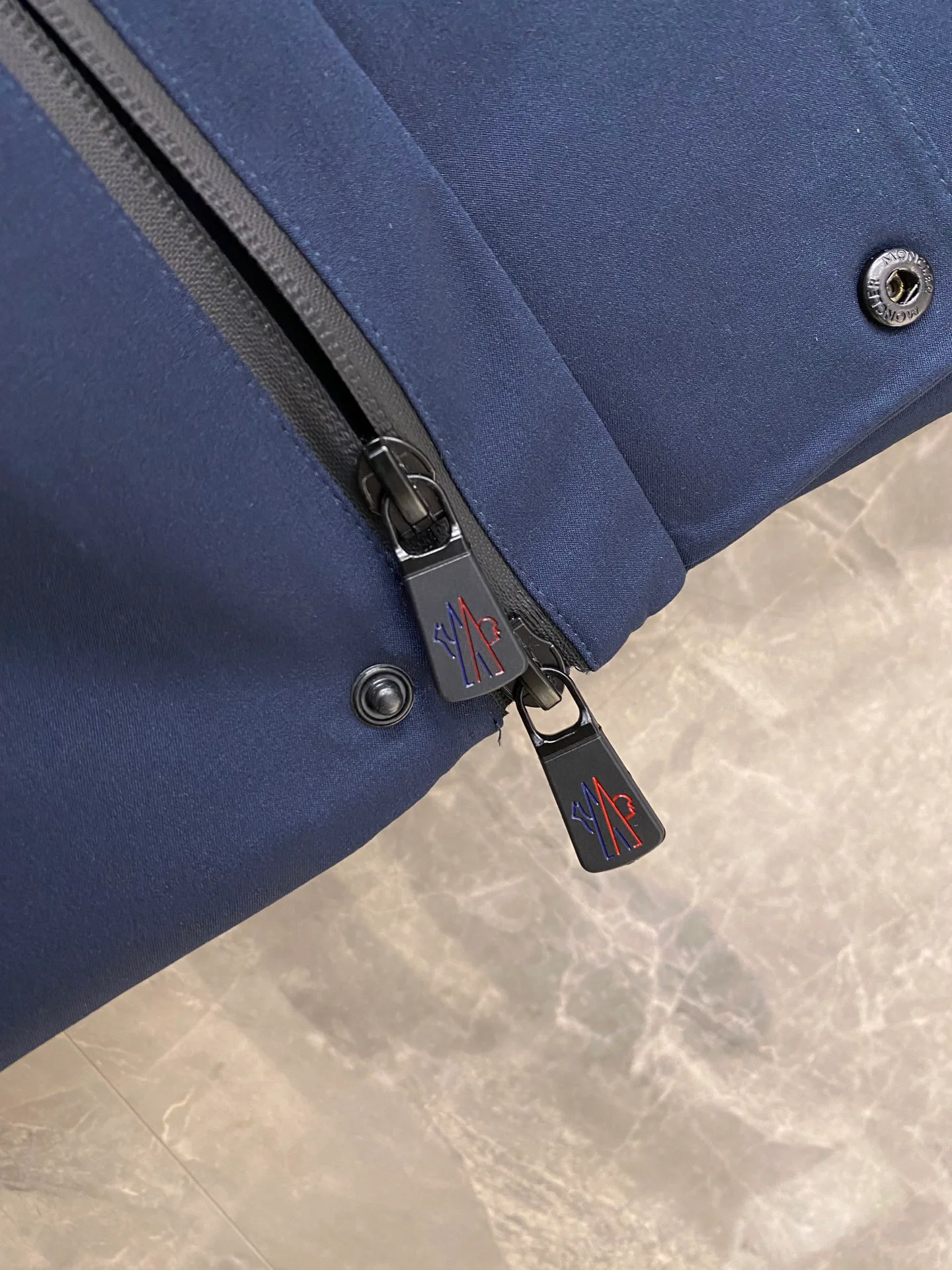 Men's Jackets And Down Jackets MONCLER 18348638