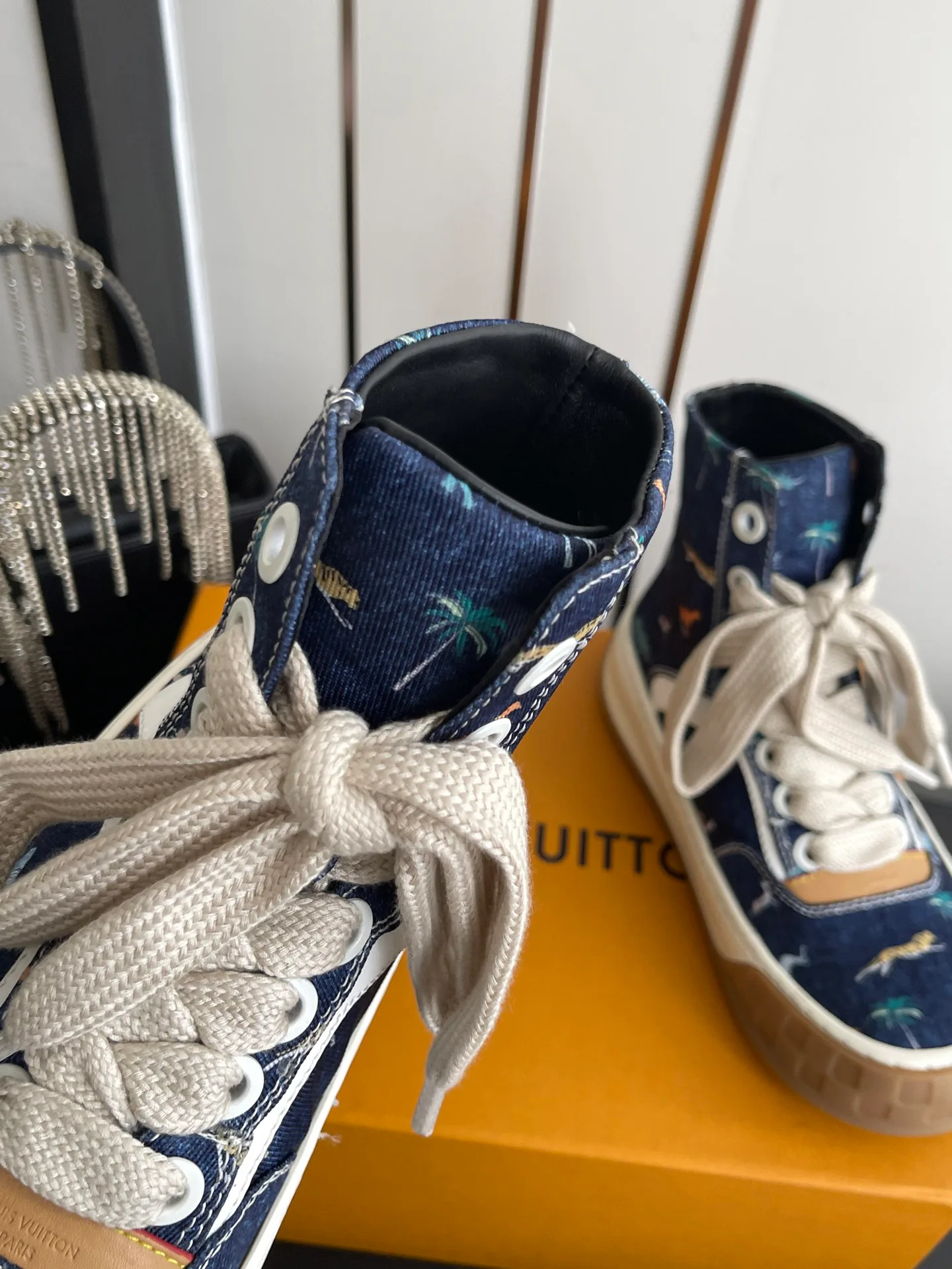 Women's Sneakers LOUIS VUITTON 17673241