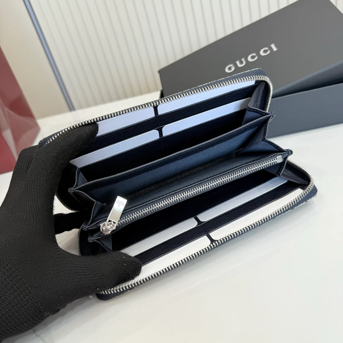 Women's Clutches GUCCI 17948276