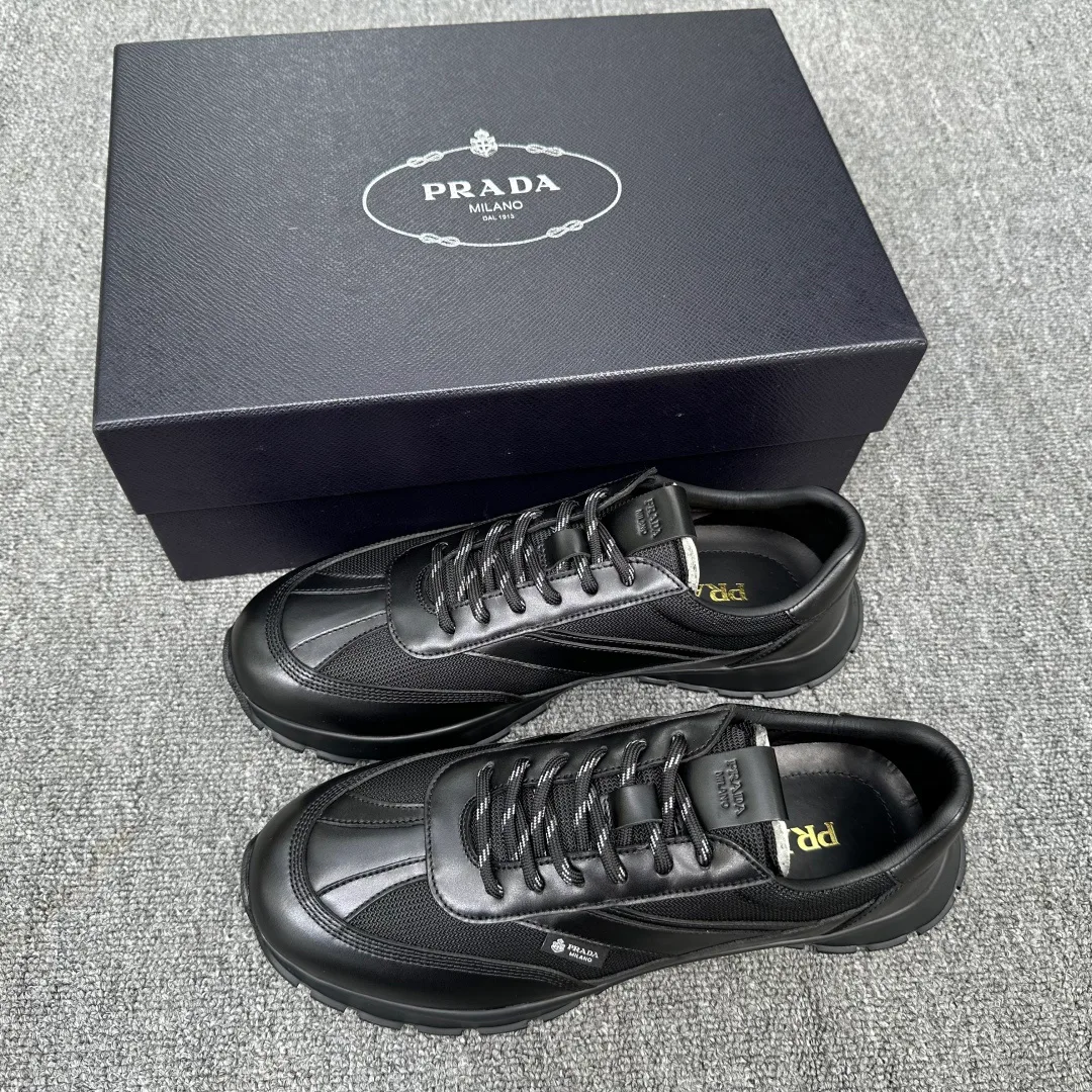 Men's Sneakers PRADA 18076306