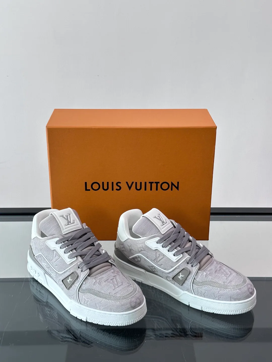 Men's Sneakers LOUIS VUITTON 17982449