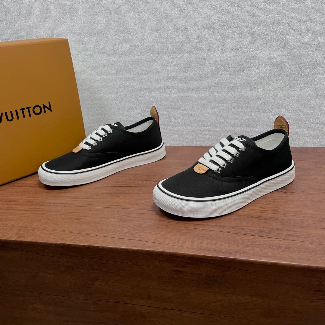 Кроссовки Мужские Louis Vuitton 18626482