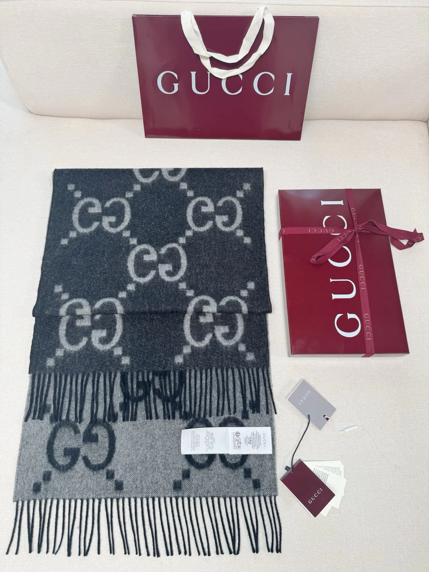 Scarves GUCCI 17945388