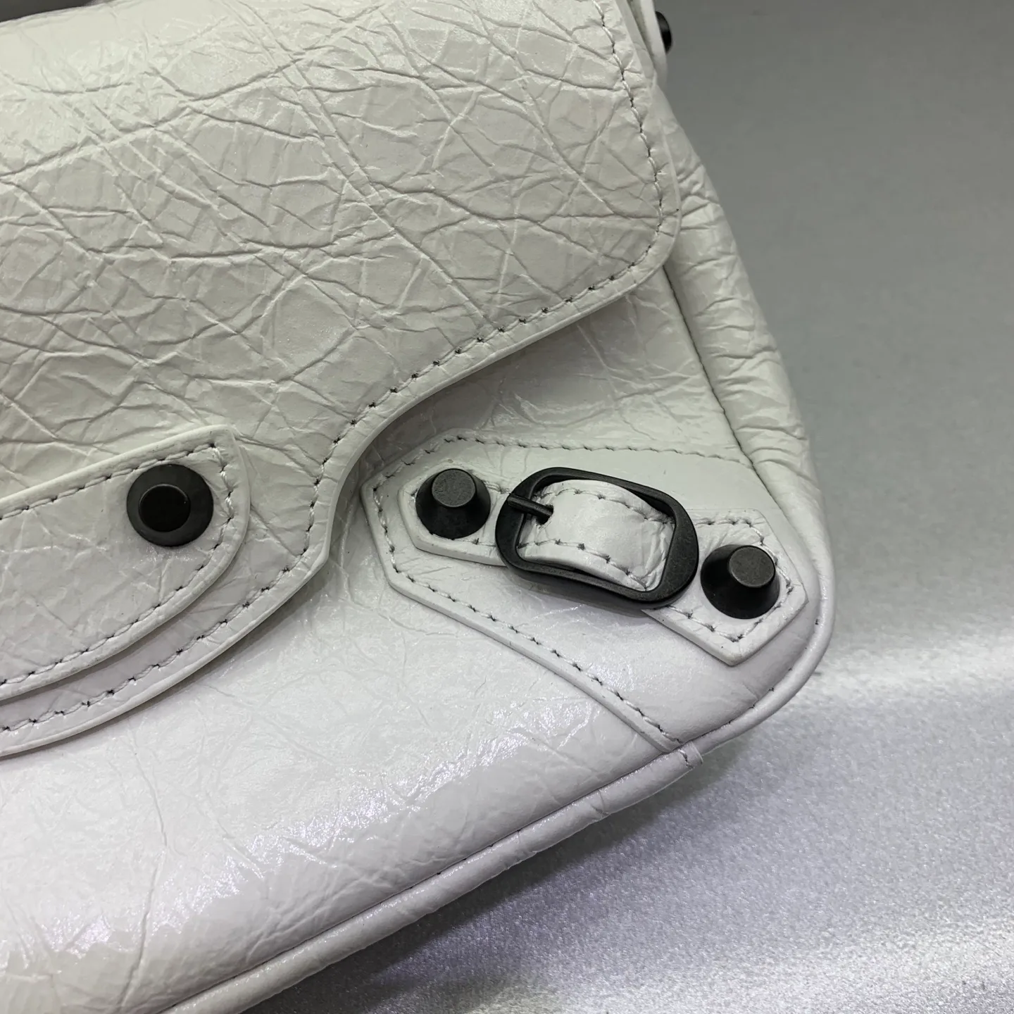 Классические Сумки Женские Balenciaga 18608476