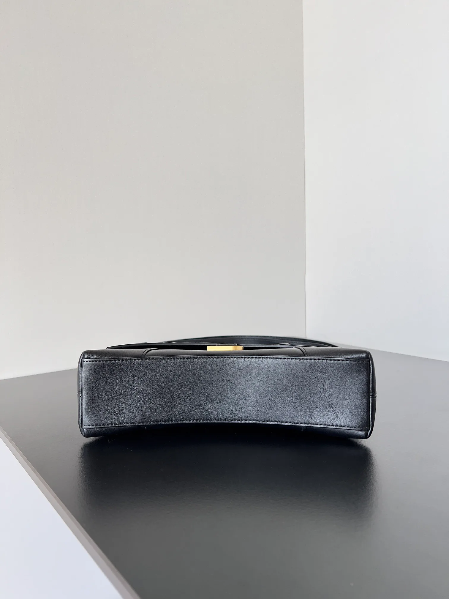 Классические Сумки Женские Balenciaga 18619536