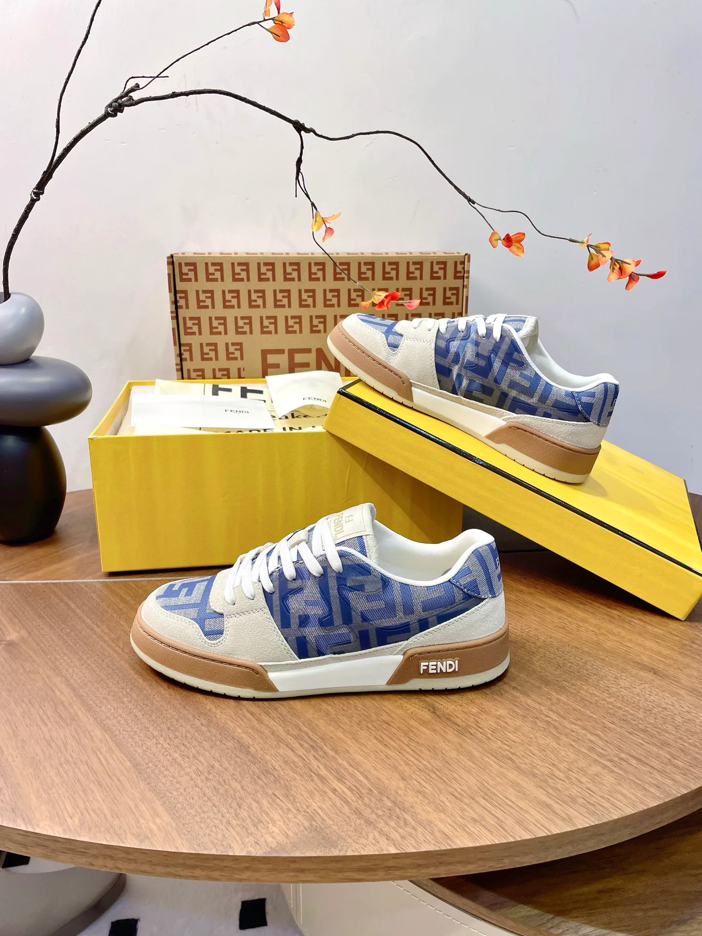 Women's Sneakers FENDI 17957350