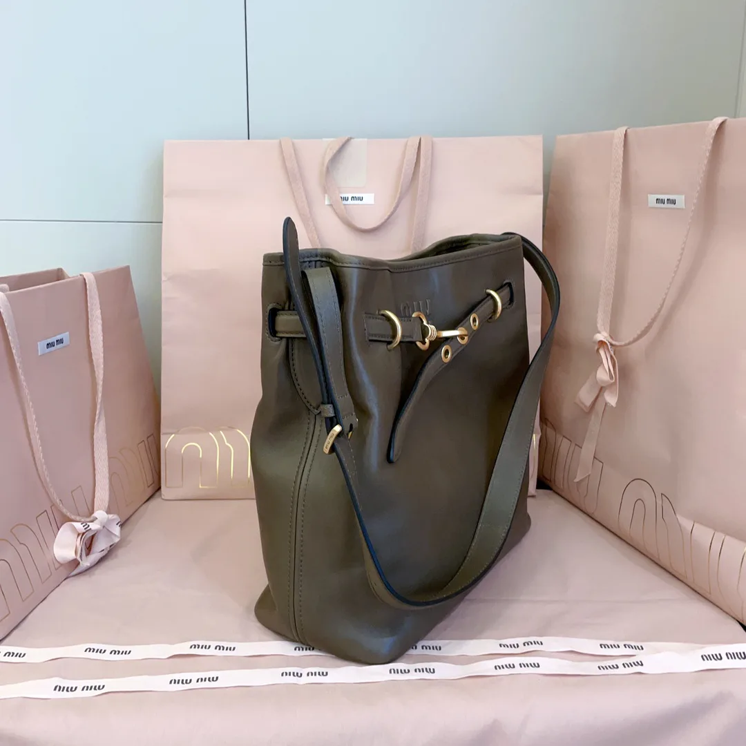 Классические Сумки Женские Miu Miu 18602511