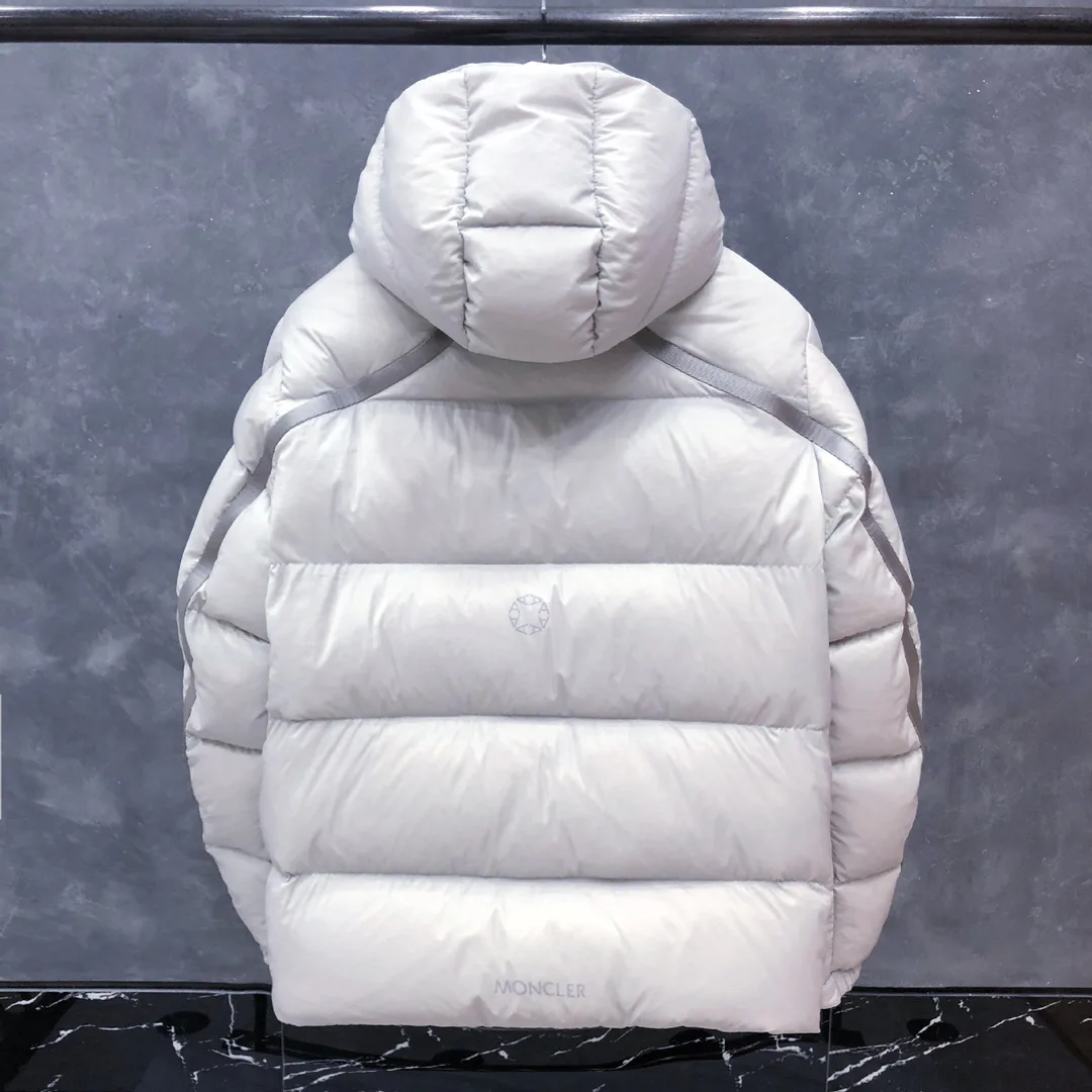 Куртки И Пуховики Женские Moncler 18606697