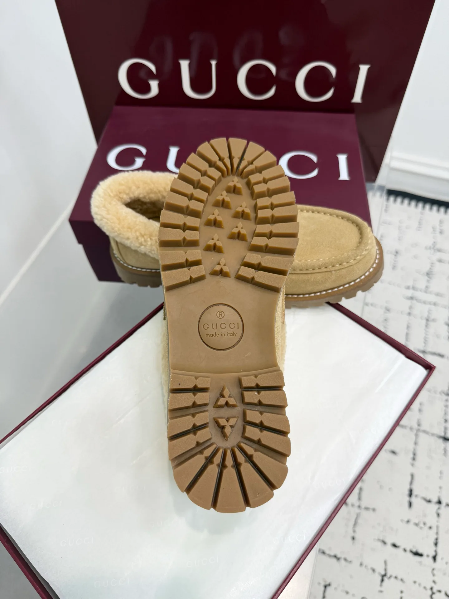 Women's Loafers And Moccasins GUCCI 18393484