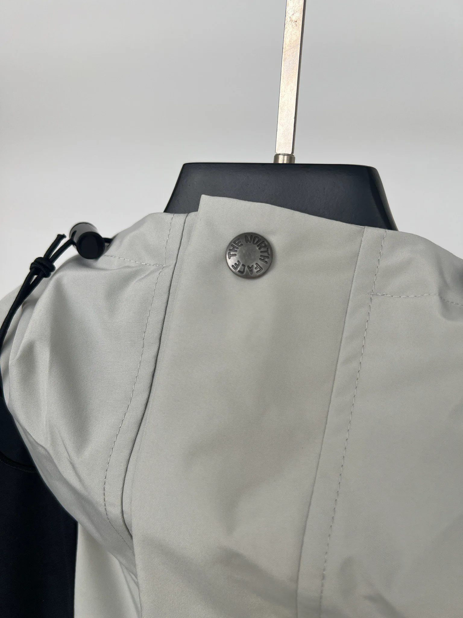 Women's Jackets And Down Jackets THE NORTH FACE 18416109