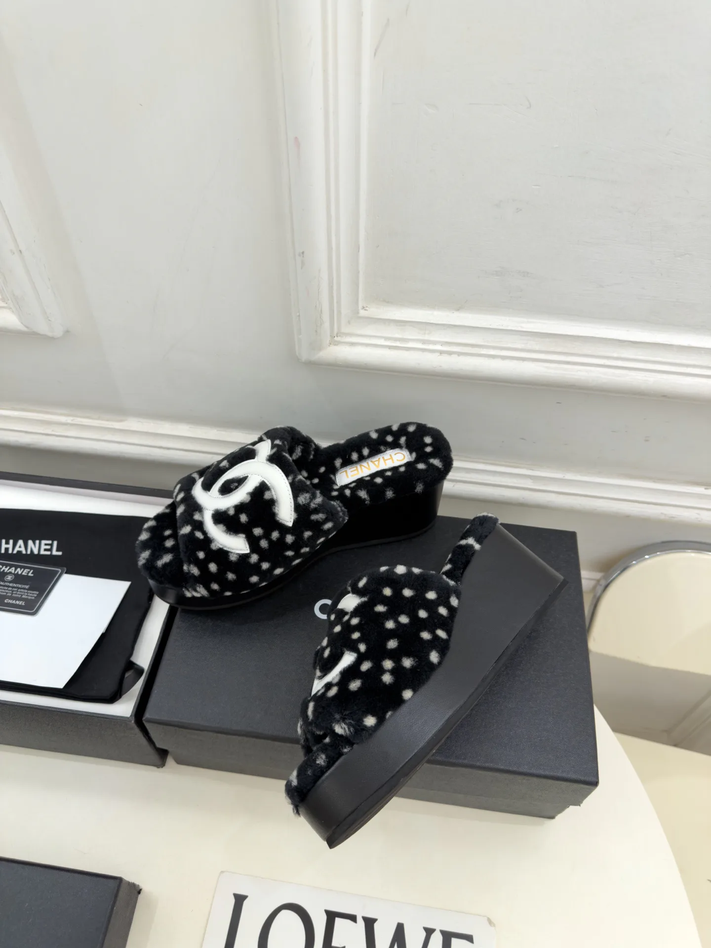 Women's Slippers CHANEL 18346891