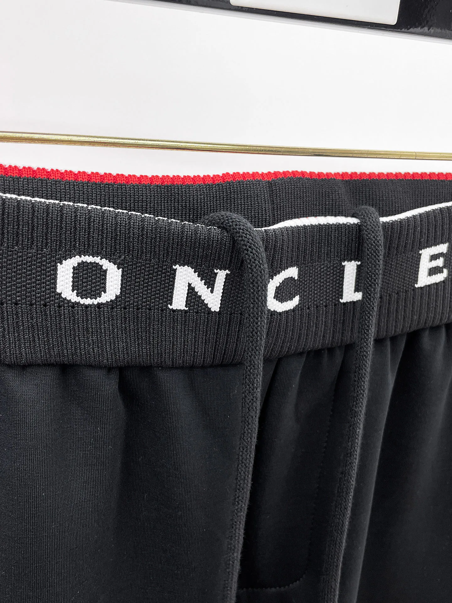 Men's Trousers MONCLER 18399359
