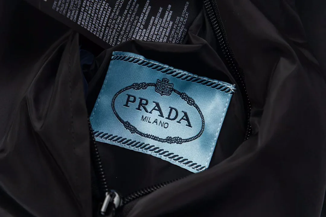 Women's Jackets And Down Jackets PRADA 18188597