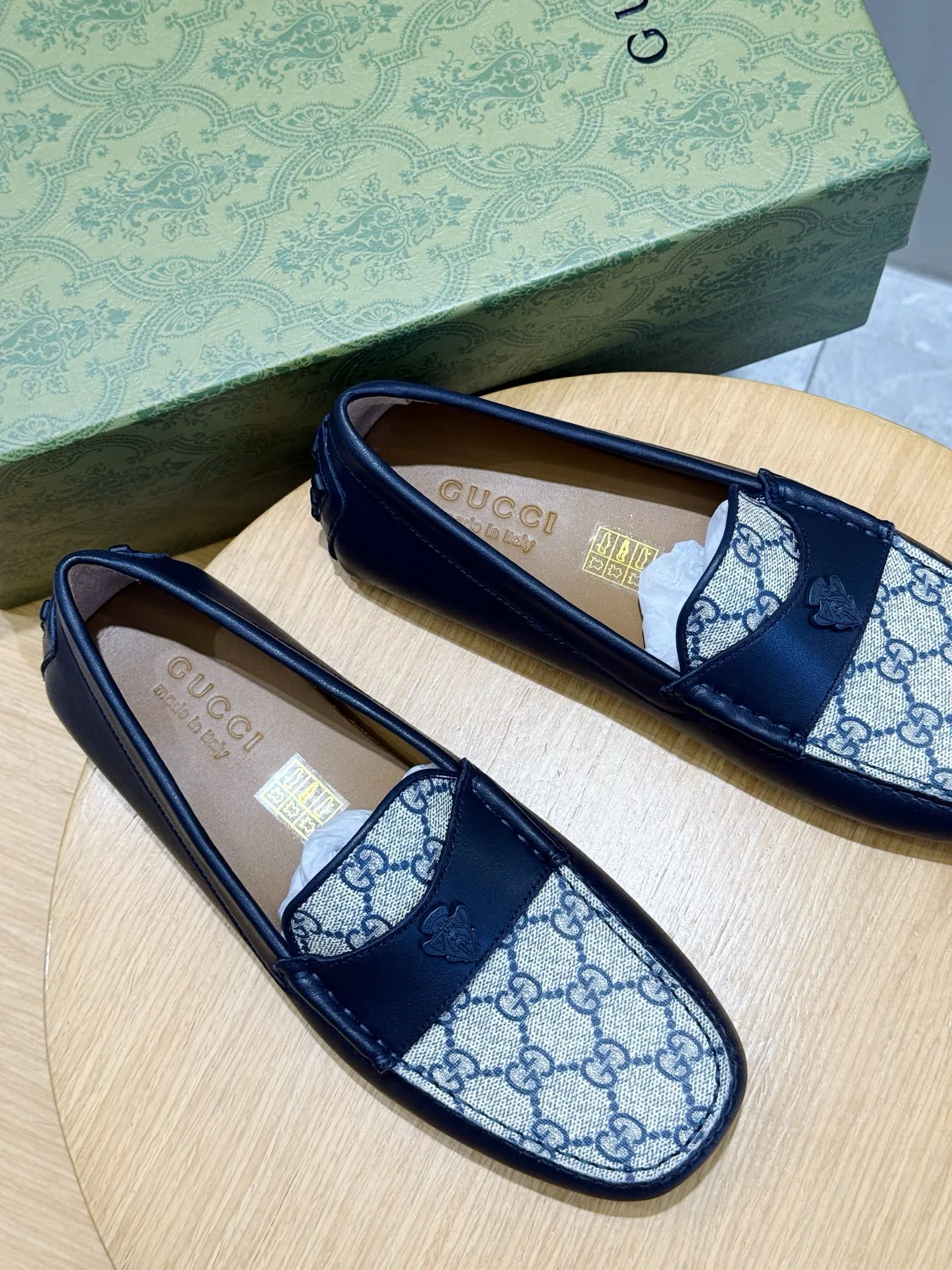 Men's Loafers And Dress Shoes GUCCI 18101431