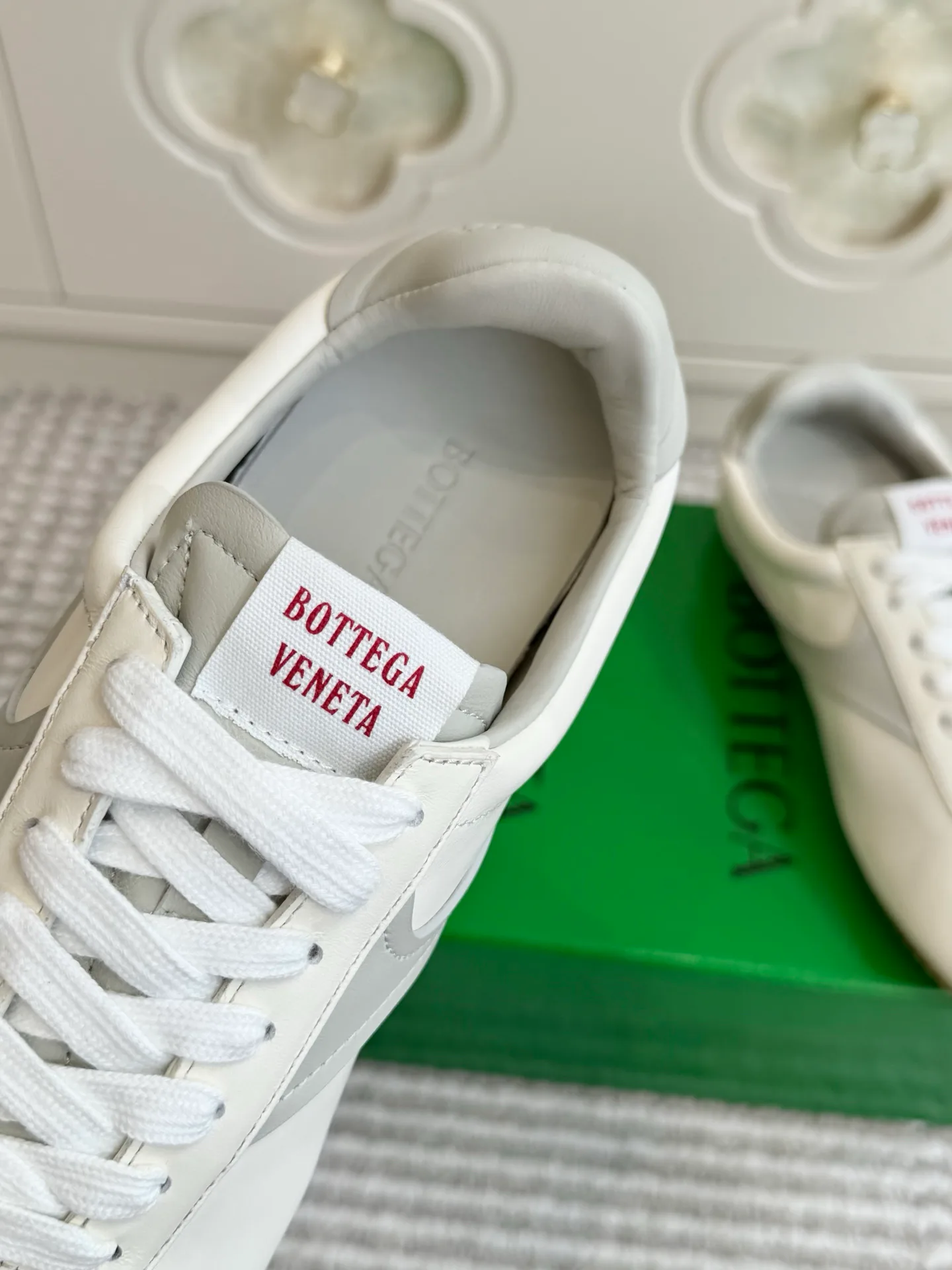 Women's Sneakers BOTTEGA VENETA 18092144