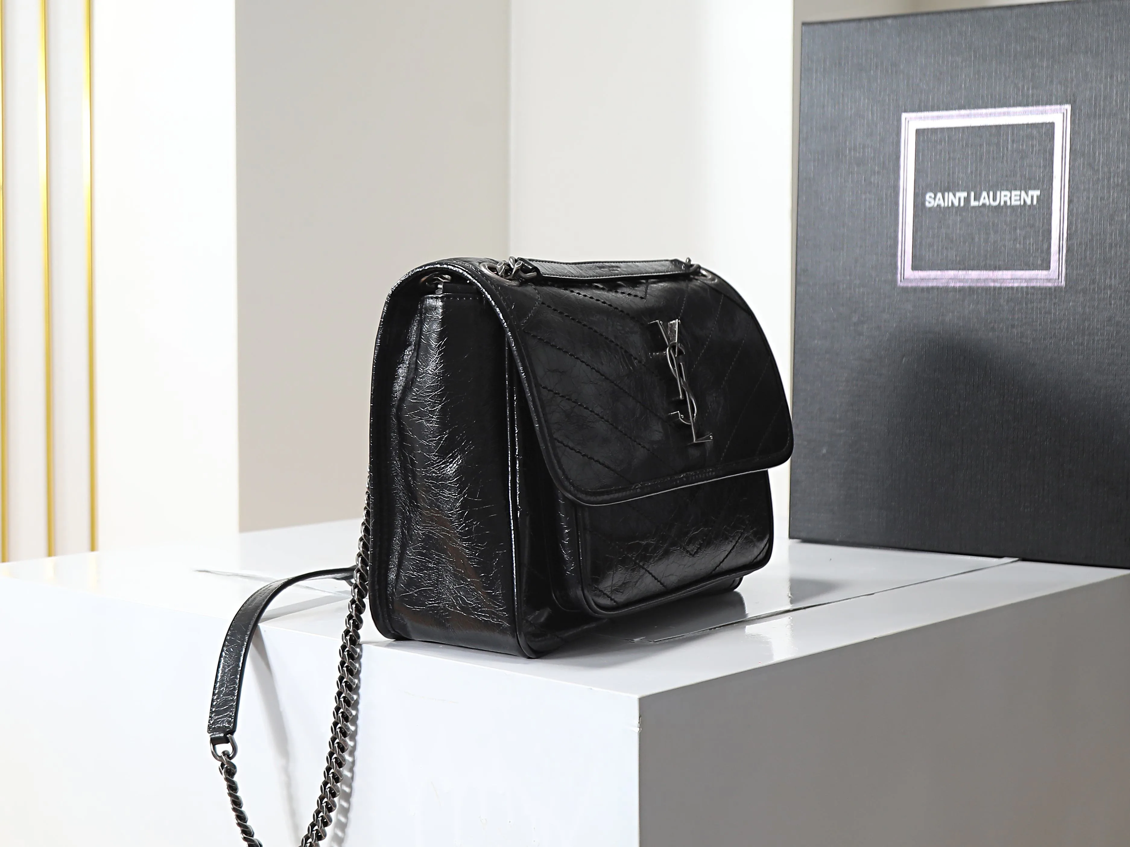 Women's Classic Handbags SAINT LAURENT 17138034