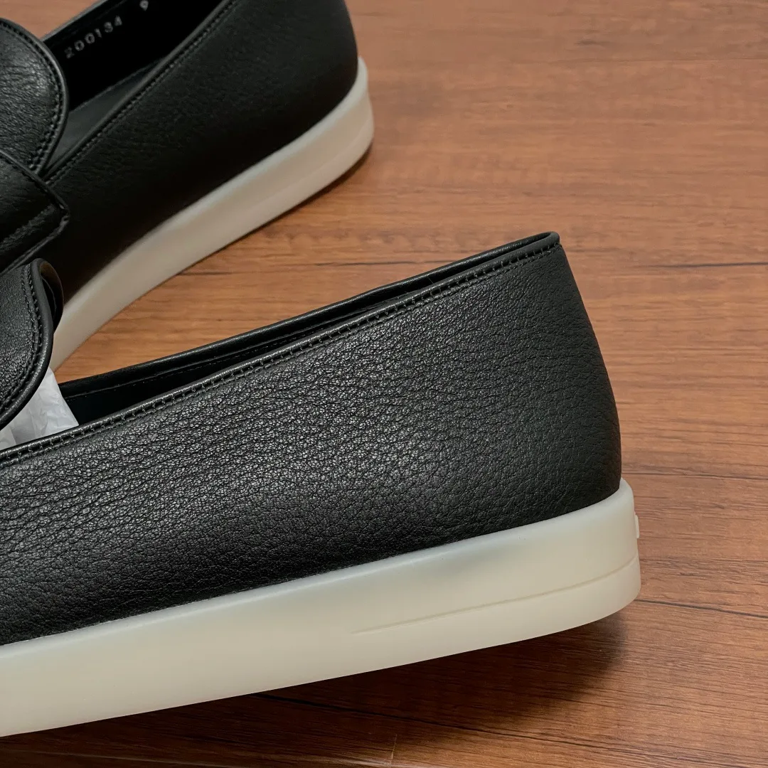 Men's Loafers And Dress Shoes PRADA 17971385