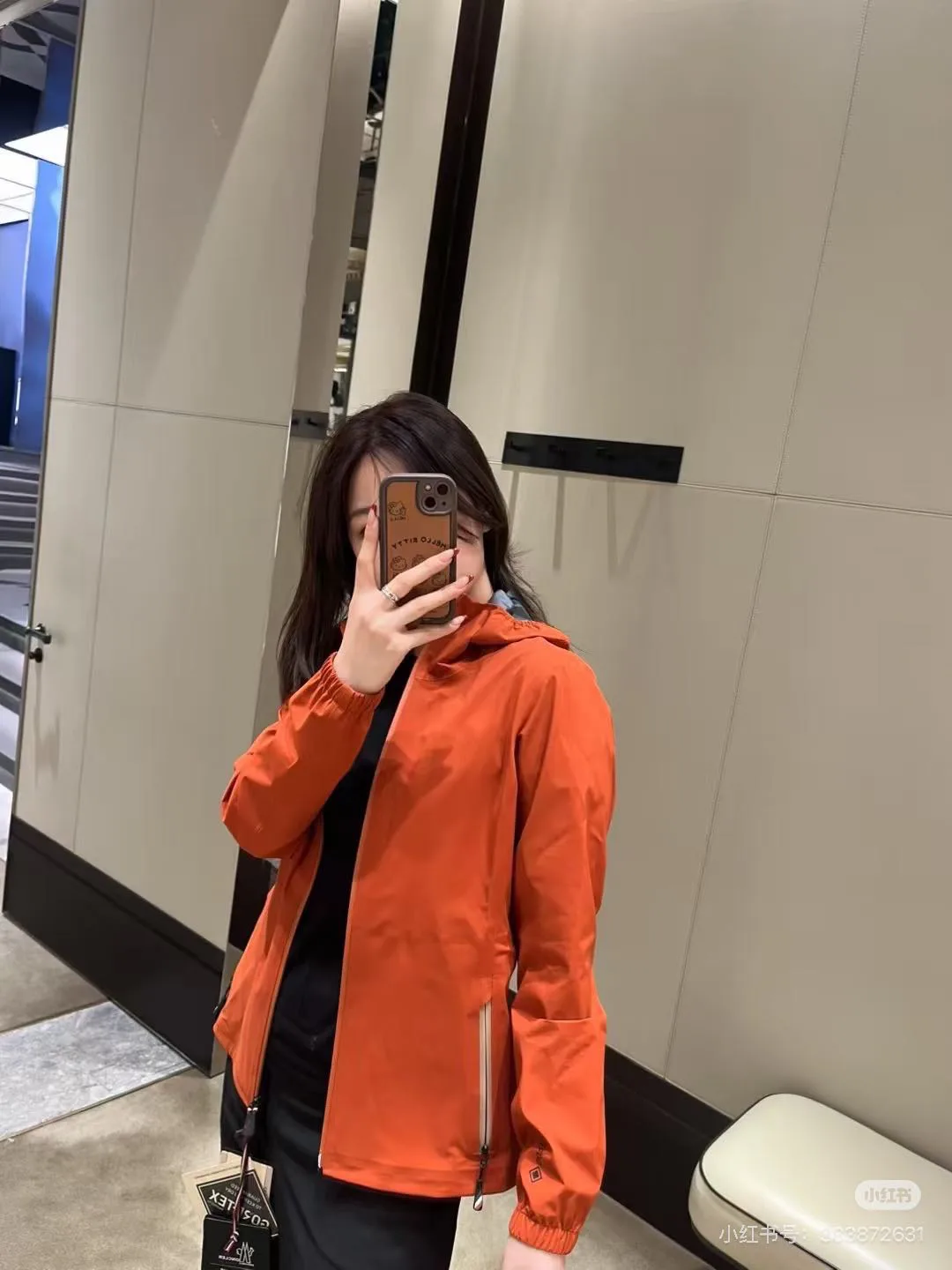 Women's Jackets And Down Jackets MONCLER 18501653
