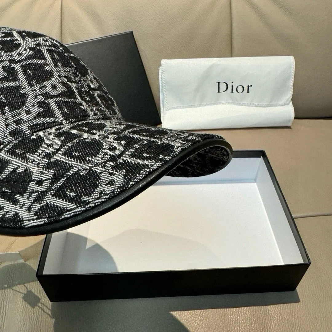 Hats CHRISTIAN DIOR 18105248