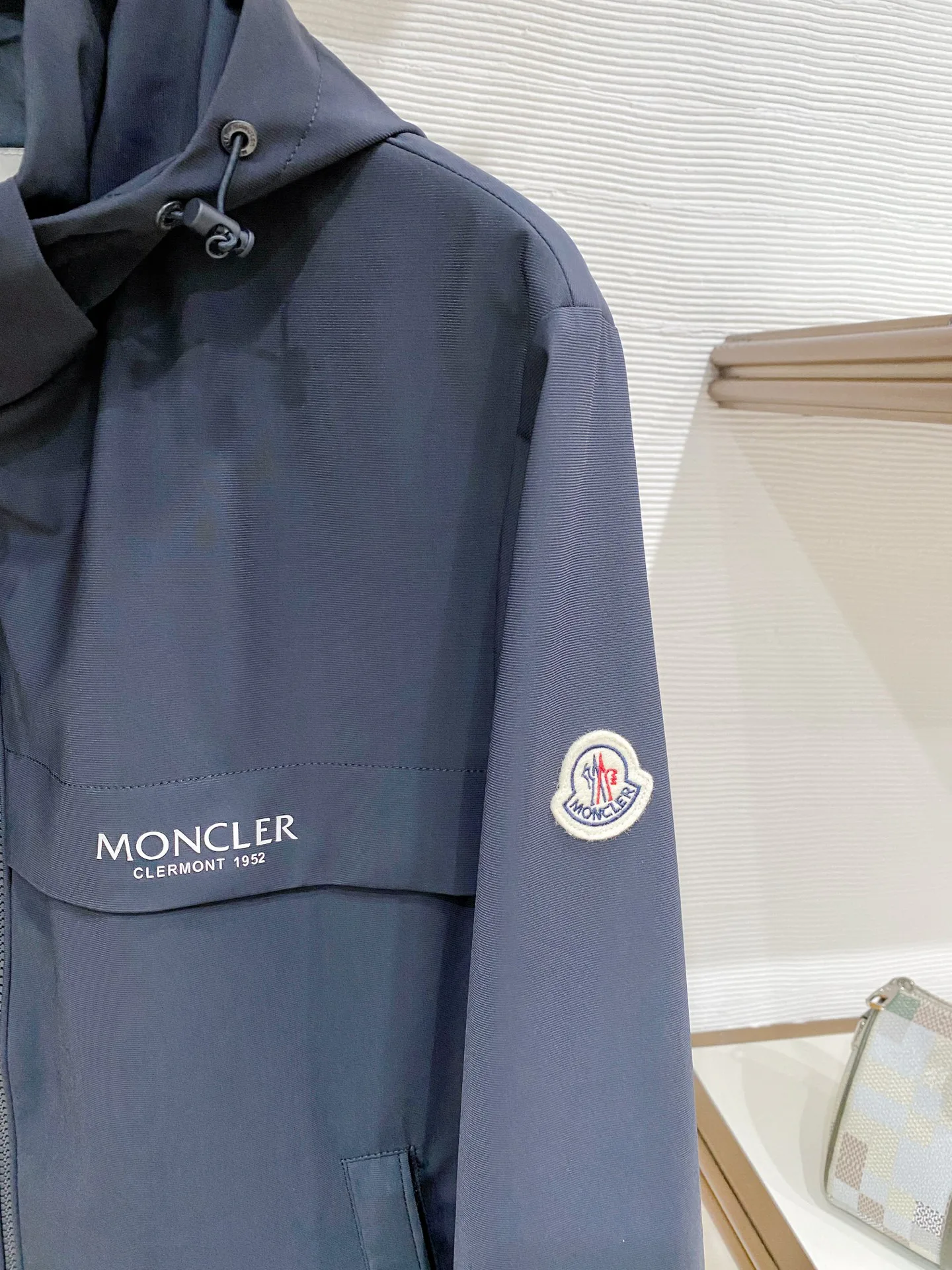 Men's Jackets And Down Jackets MONCLER 17993082