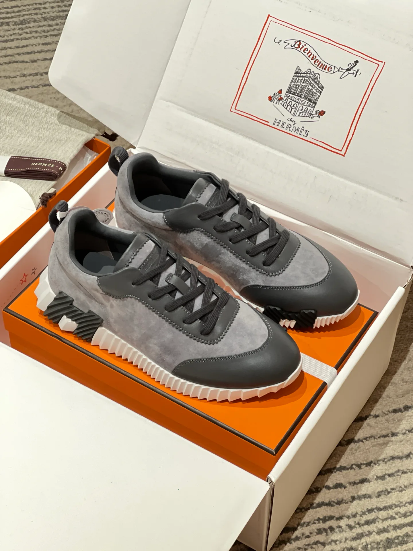 Women's Sneakers HERMES 18080325