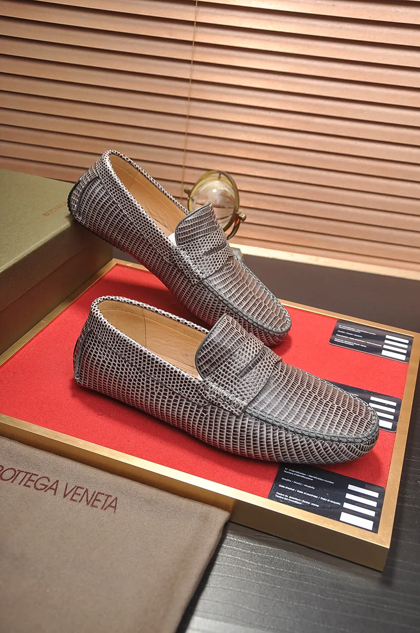 Men's Loafers And Dress Shoes BOTTEGA VENETA 18262200