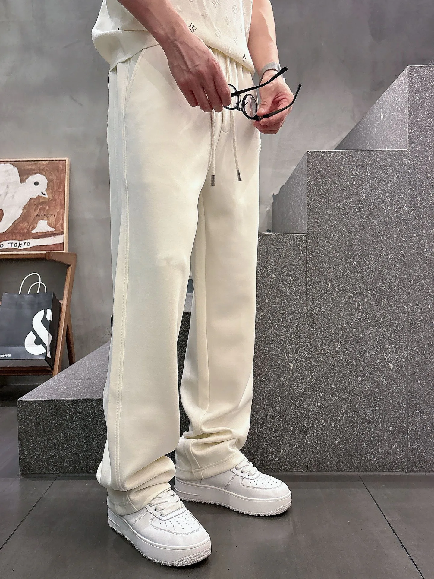 Брюки Мужские Moncler 18596869