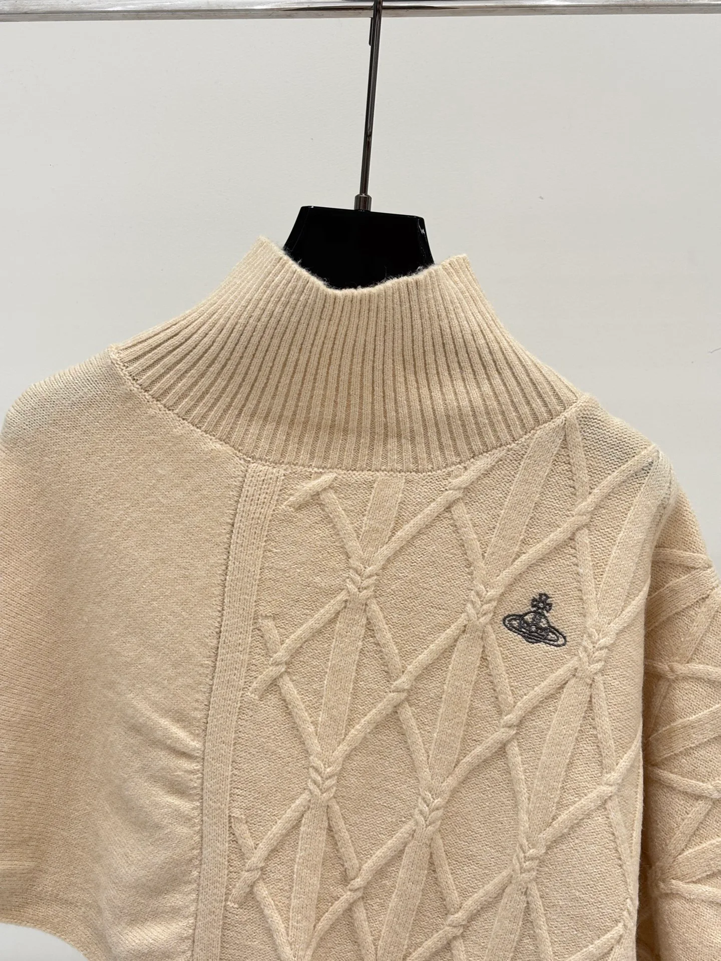 Women's Jumpers And Sweaters VIVIENNE WESTWOOD 18032010