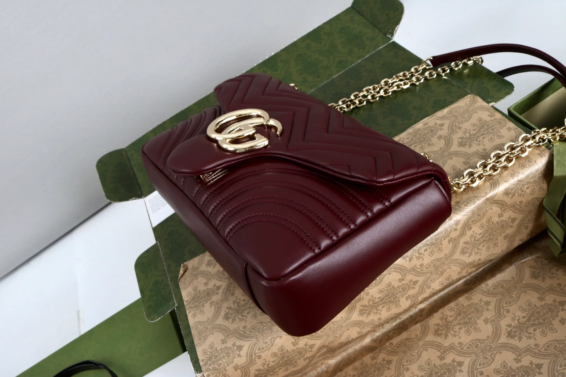 Women's Classic Handbags GUCCI 18223238